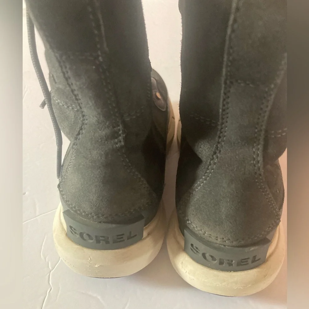 Sorel Womens SZ 7 Dark Gray Winter Boots.Waterproof and Microfleece for warmth